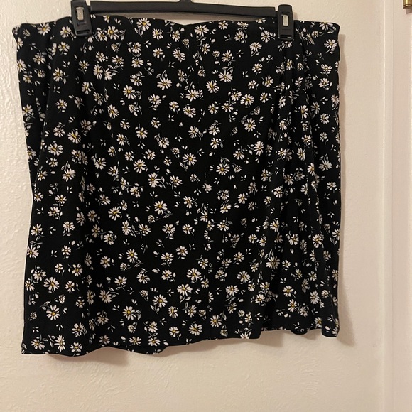 Lane Bryant Daisy Skort, 22 - Picture 3 of 4